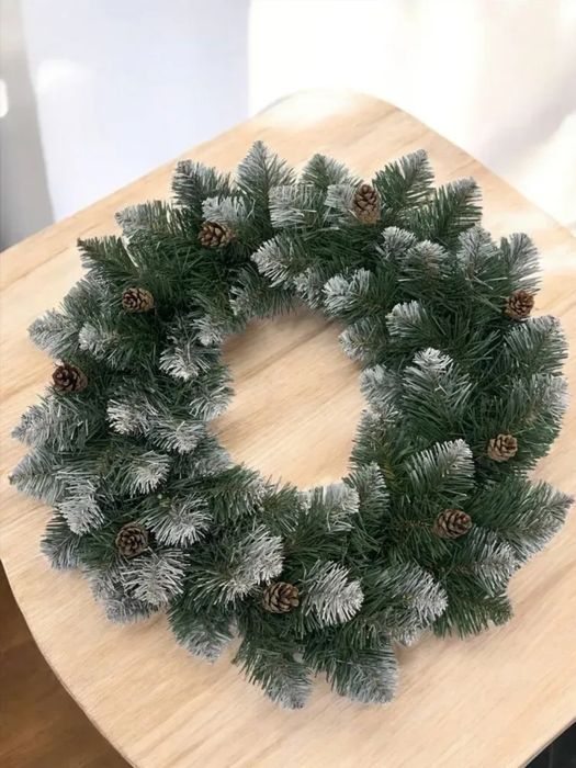 Вінок на двері на Різдво