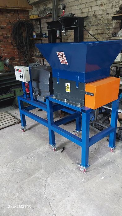 Rozdrabniacz dwuwałowy/Shredder sr 500mm silnik 5.5kw noże Hardox