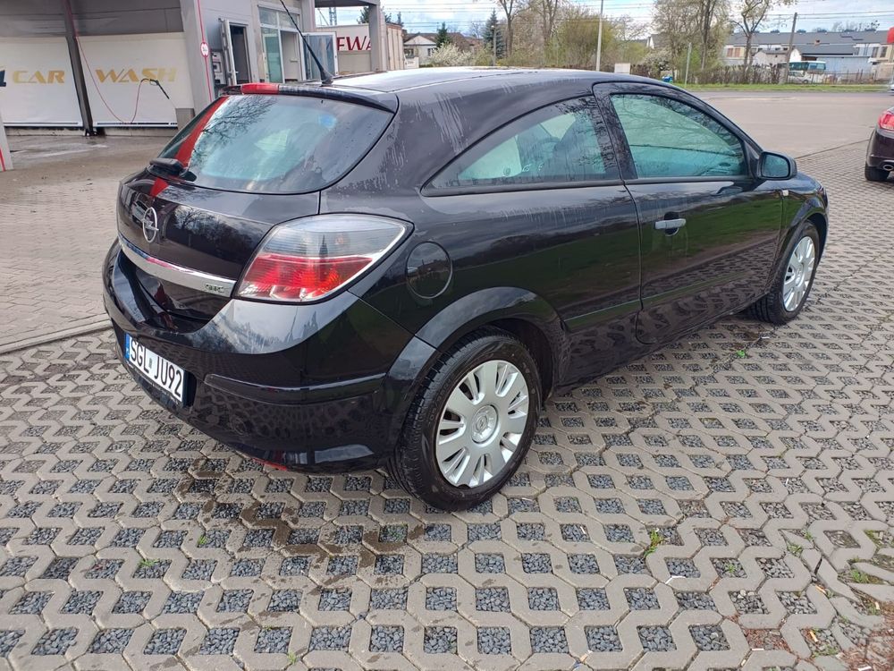 Opel astra benzyna 1.6. 2009