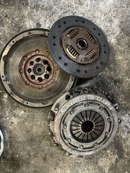 Демфер спрінтер 2.2.  Сцеплення демферне мерседес спрінтер 2.2 цді