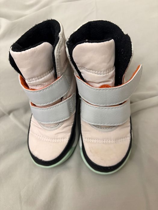 Продаю дитяче вживане взуття