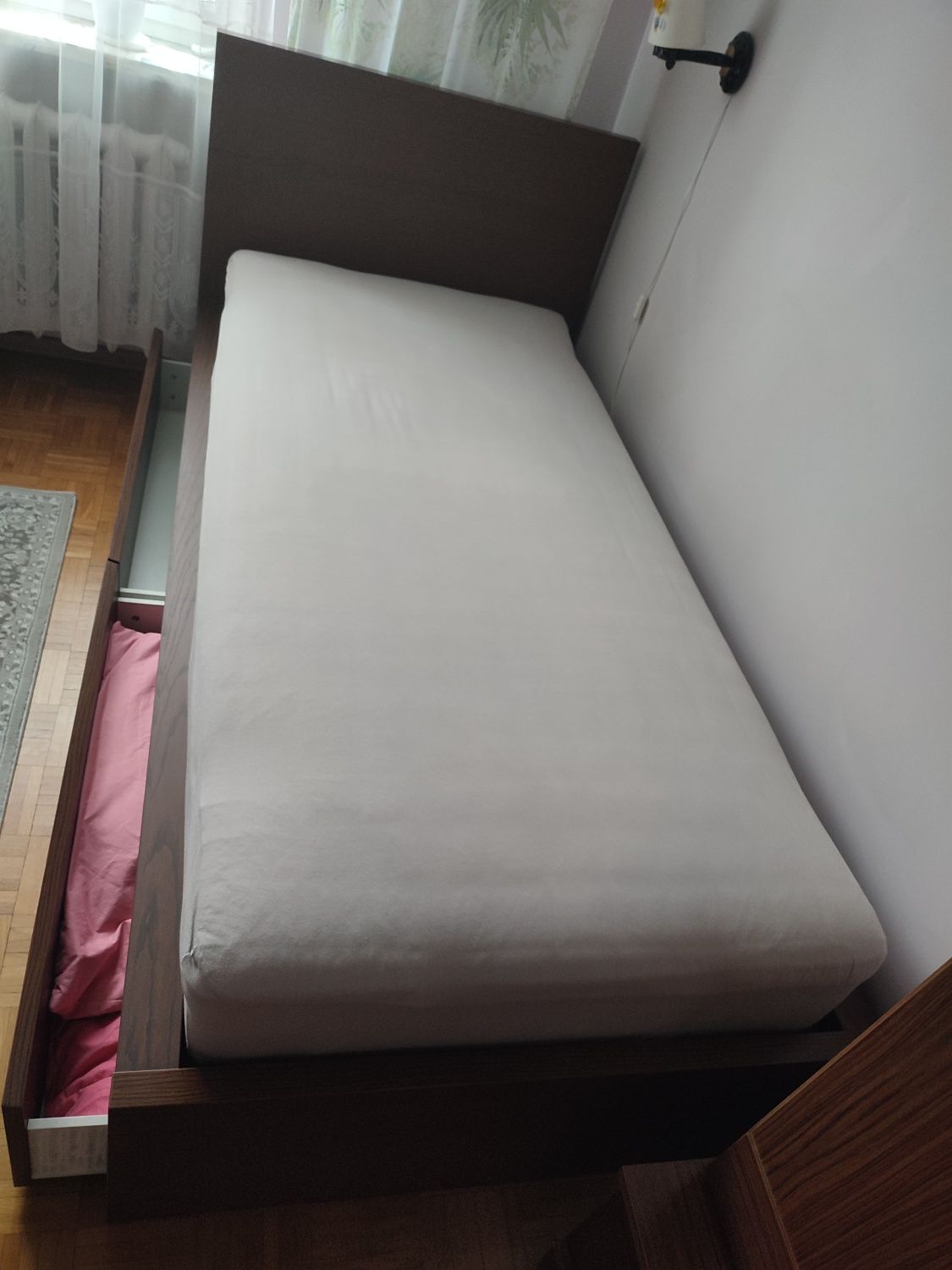 Łóżko Malm Ikea 90x200