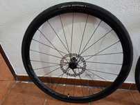 Vendo par de rodas de estrada