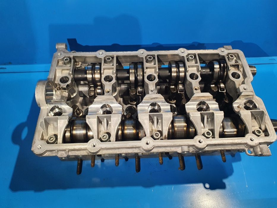 03G103373A głowica 2.0 tdi 16V 170 km Brd Blb Bre Bmn Bmr głowica