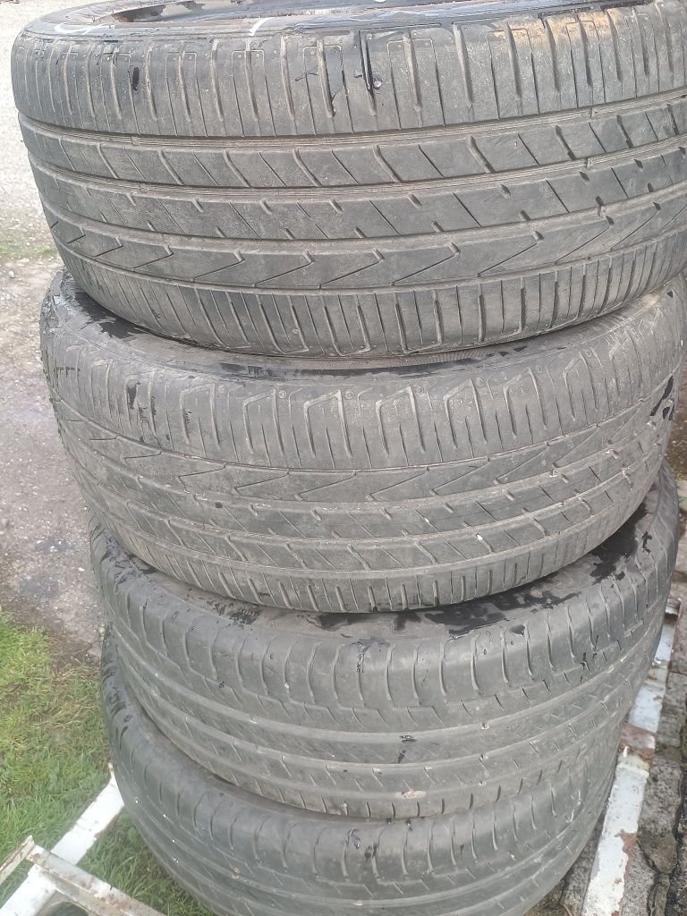 Sprzedam opony 235/50r19