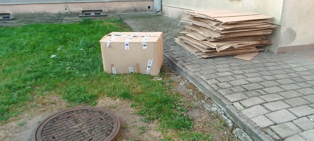Kartony oddam za darmo do panowania