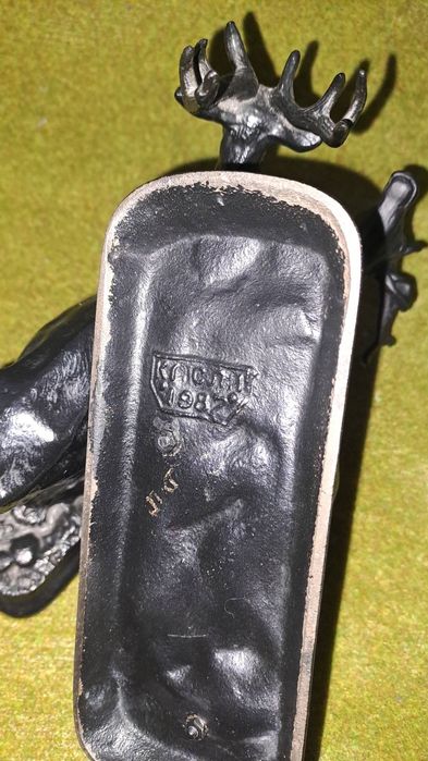 Статуэтка Касли Куса северный олень и горный баран