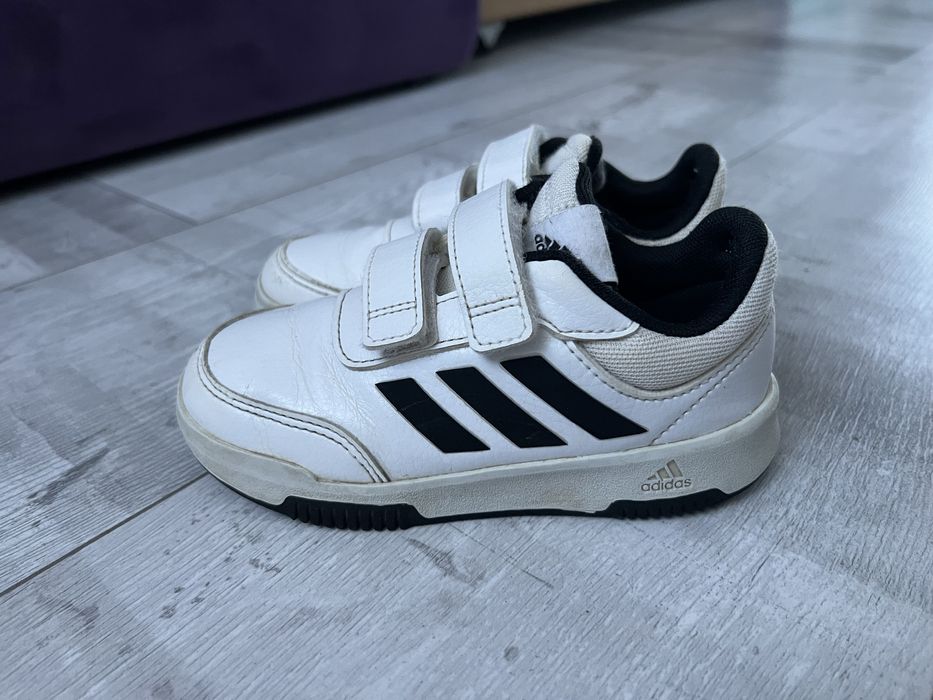 Детские кроссовки Adidas 26р