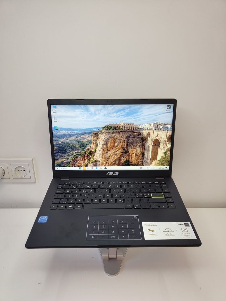 Компактний ноутбук 14 asus e410ma /celeron n4020/4 ГБ/SSD 64 ГБ