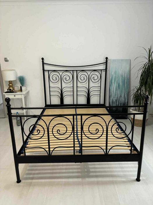 Łóżko solidne metalowe czarne +materac 140