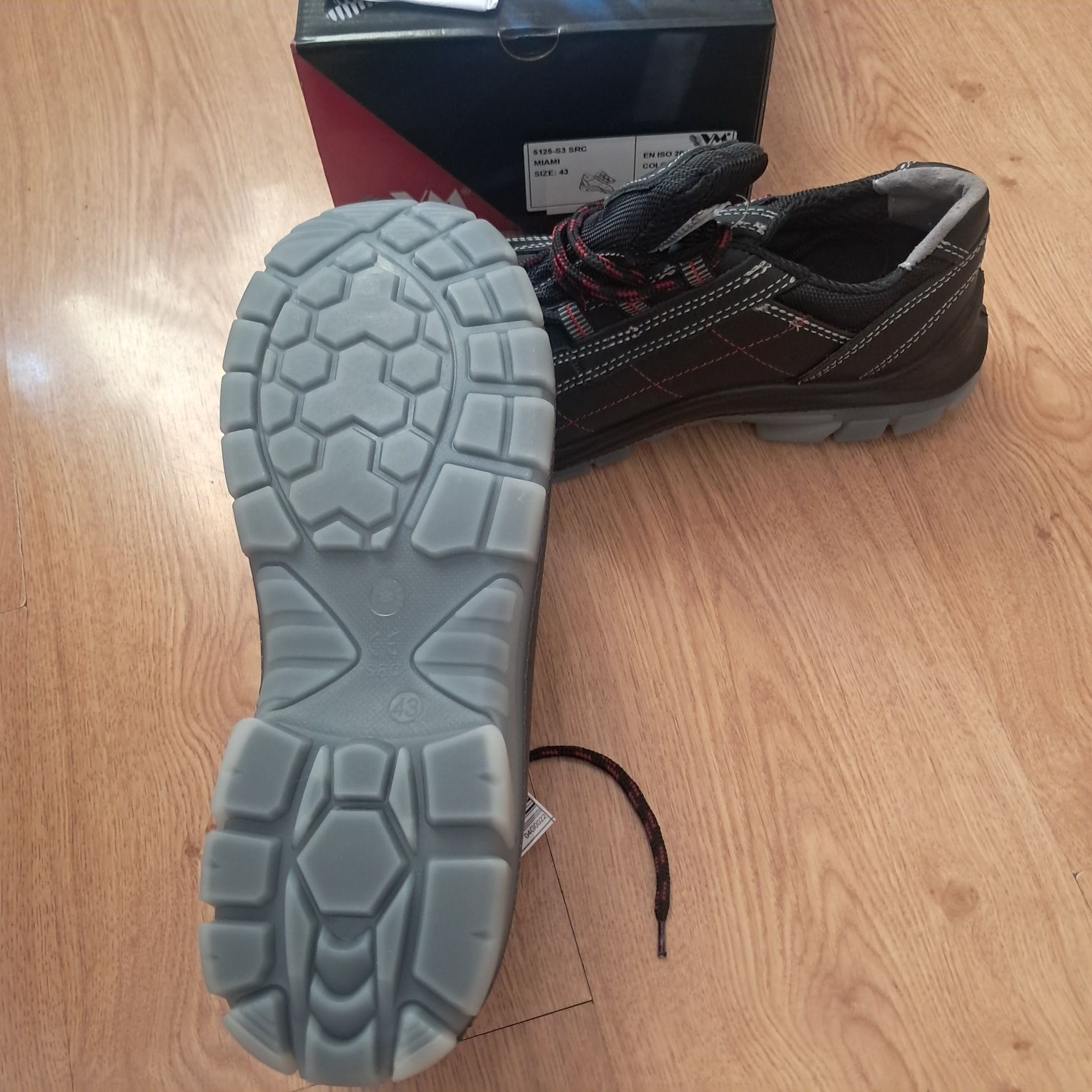 Nowe półbuty robocze z podnoskiem VM Footwear MIAMI model 5125-S3 r43