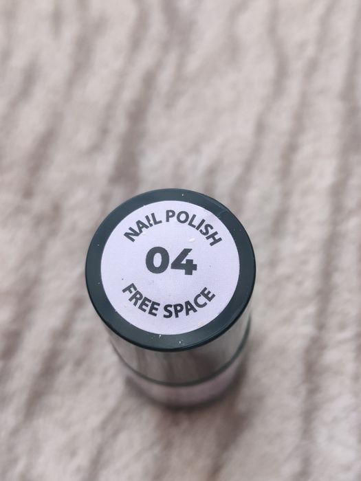 Nowy lakier hybrydowy Free Space nr 04 5ml lila jasny fiolet