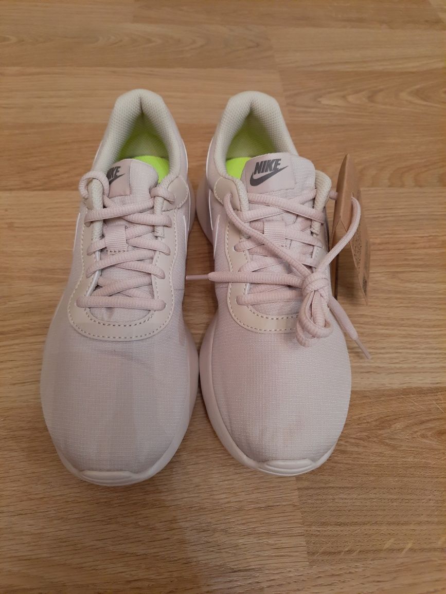 Оригінальні чоловічі кросівки NIKE TANJUN REFINE BEIGE DR4495-100