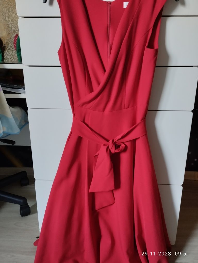 Sukienka damska czerwona.