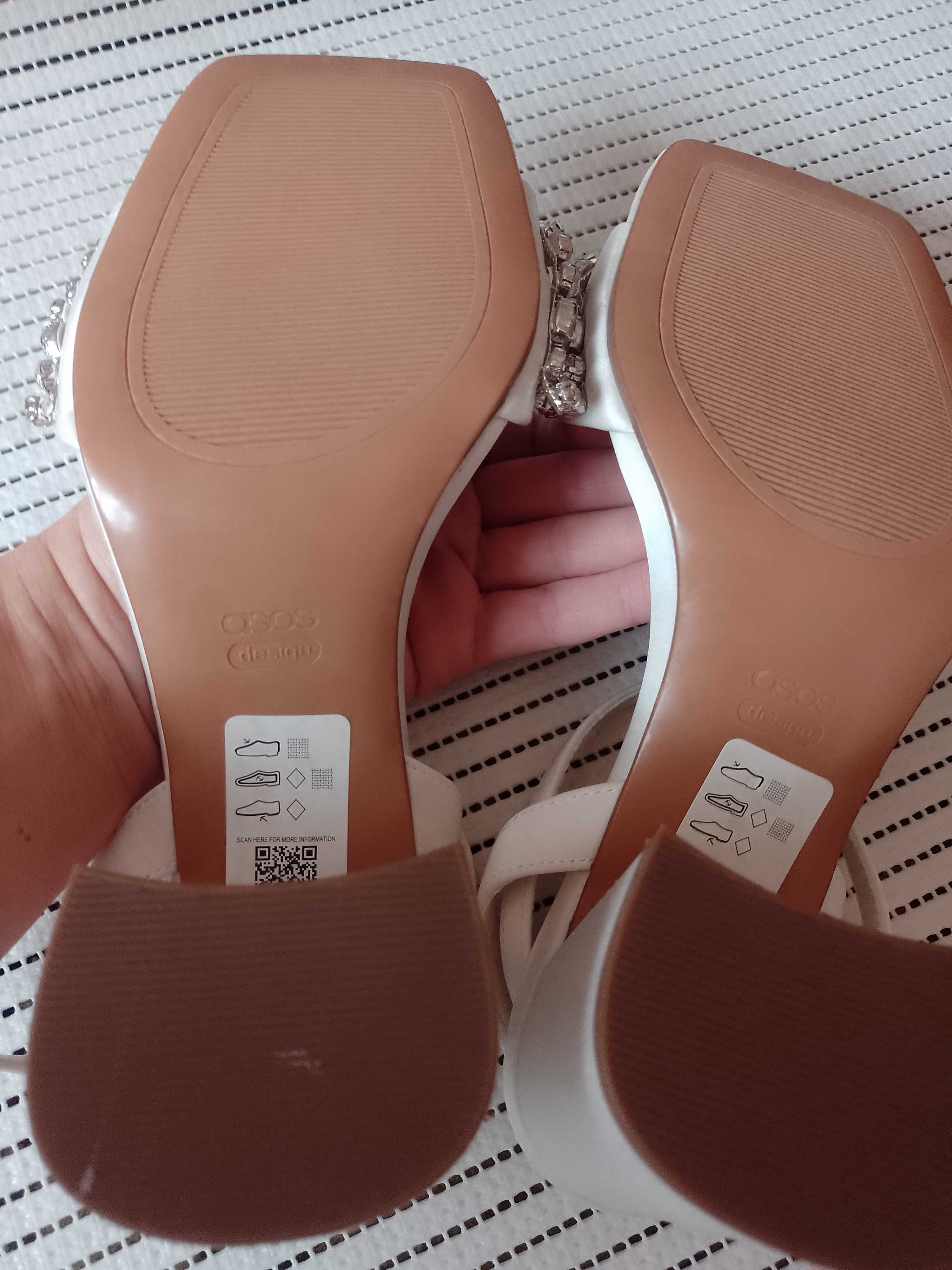 (40) ASOS/ Bogato zdobione sandałki wieczorowe z Londynu, NOWE