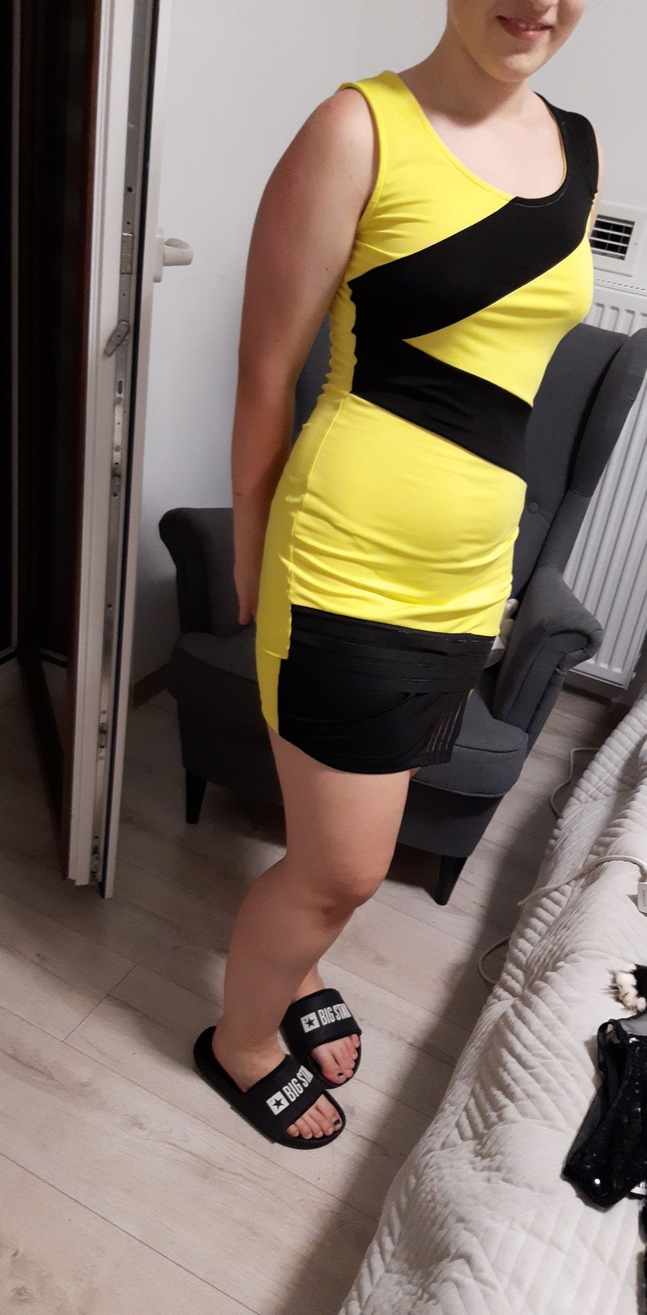 elegancka sukienka