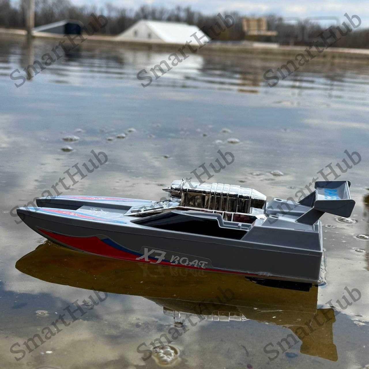Корабль на радиоуправлении HARPOON Silver. Лодка на пульте управления