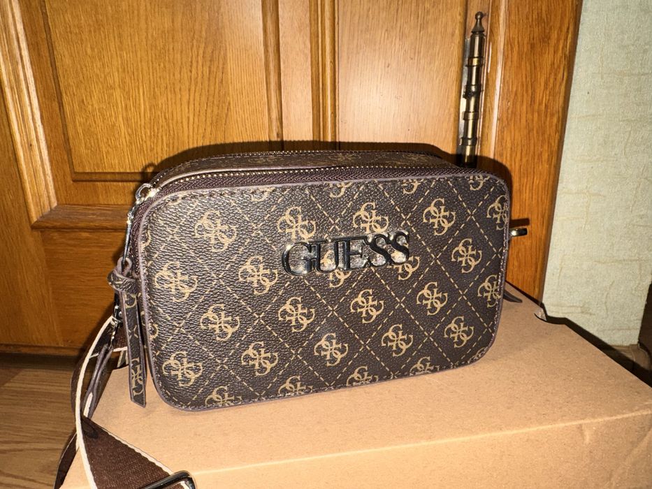 Жіноча сумка Guess