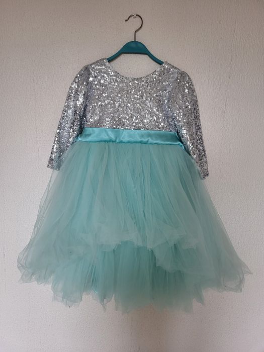 Святкова сукня для дівчинки