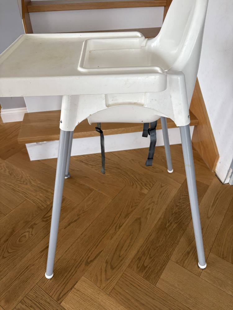 Krzesełko ikea antilop z tacka i pasami