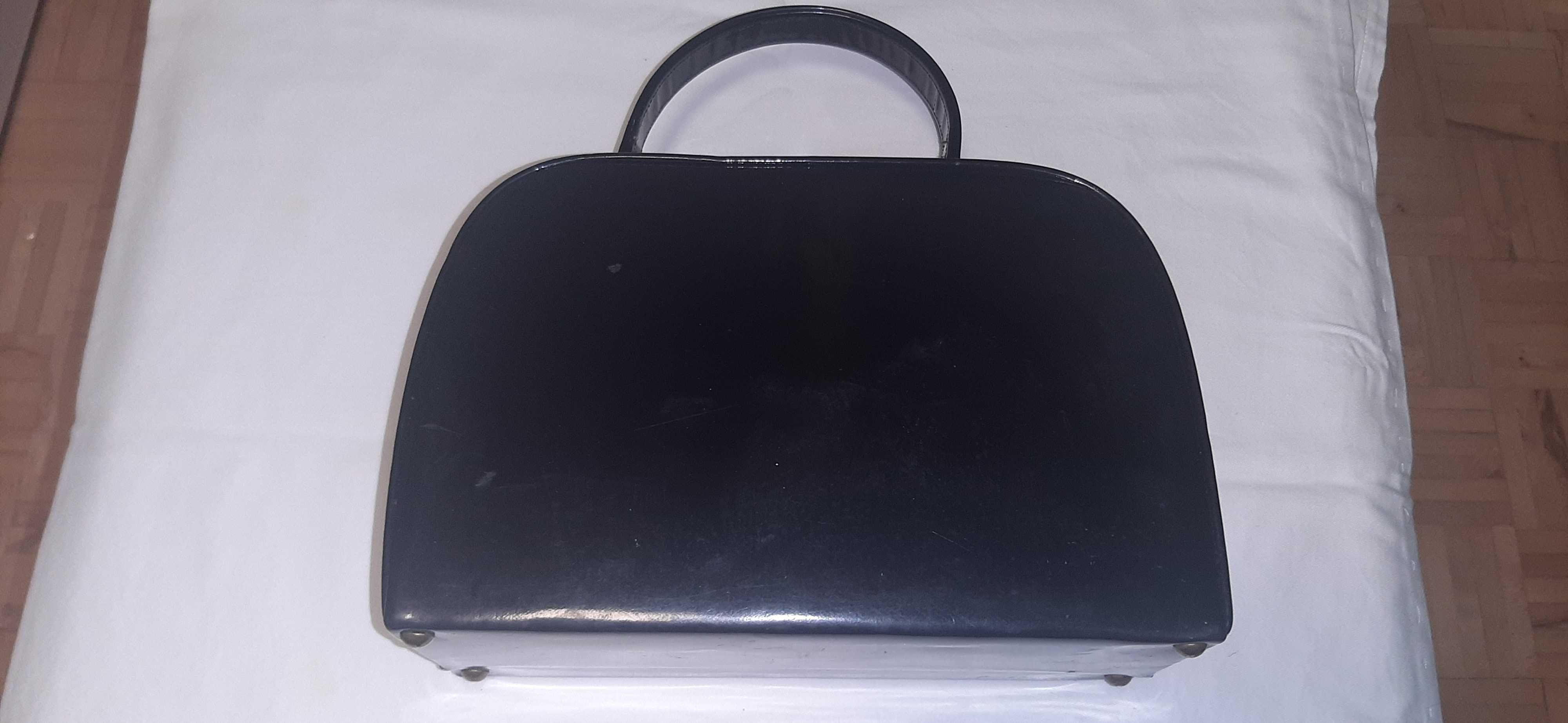 Torebka kosmetyczka