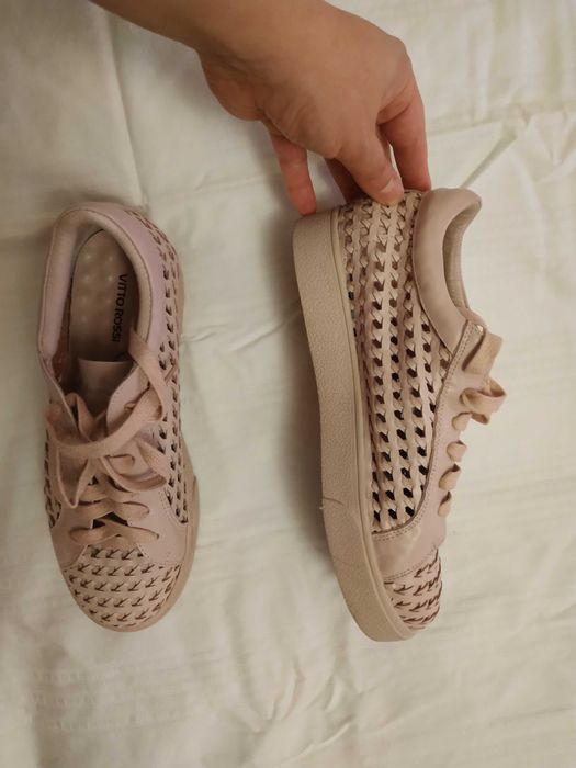 рожеві шкіряні туфлі, кросівки жіночі 37-38 розміру, 24 см устілка