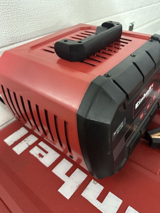 Заарядно-пусковий пристрій Einhell CE-BC 30 M