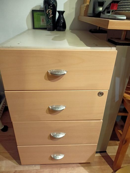 Kontenerk jasno beżowy wysokość 69cm