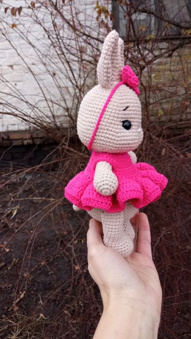 Зайка, погремушка, МЕДУЗА, брязкальцезайчик крючком ,вязаная игрушка к