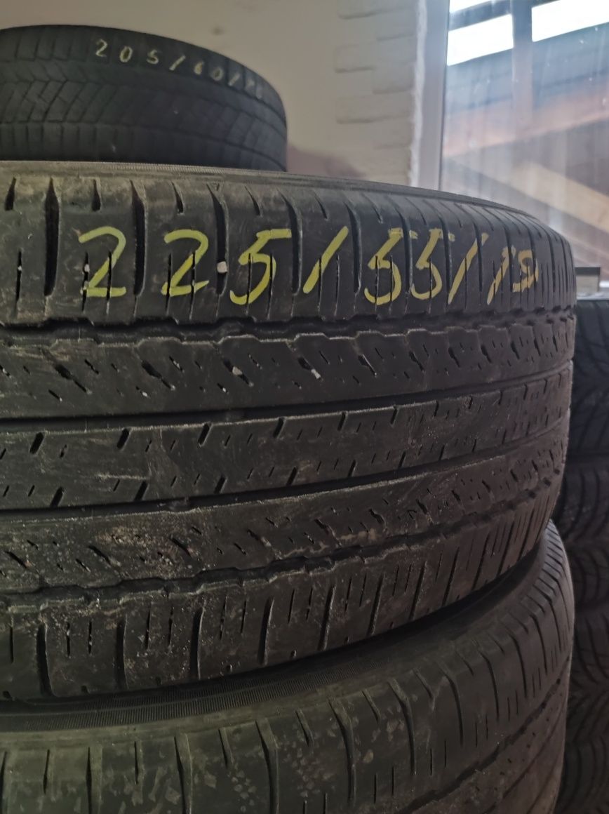 Продам комплект резини TOYO 225/55/19