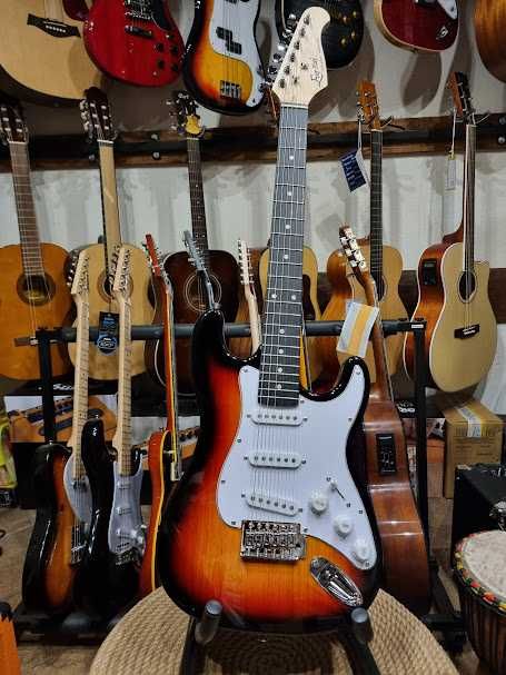 Ever Play ST-2 3/4 mała gitara elektryczna ST2 SSH SB/WH dla juniora