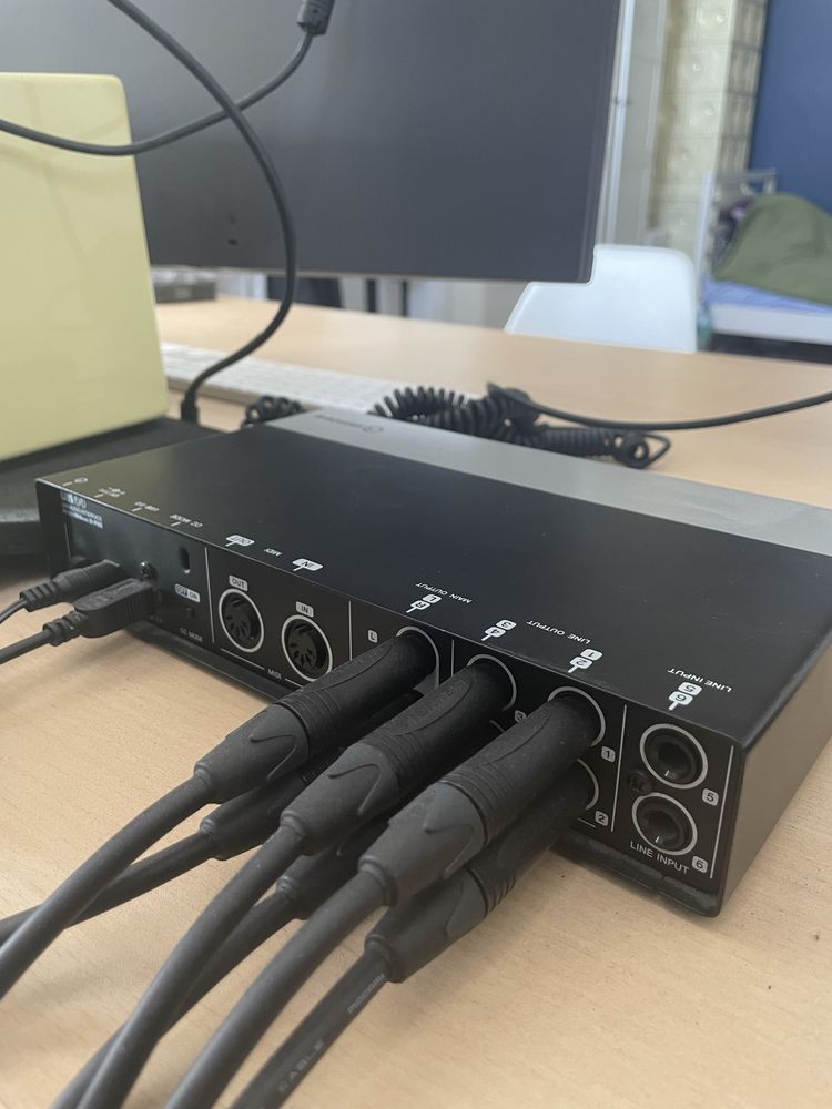 interfejs audio Steinberg UR44