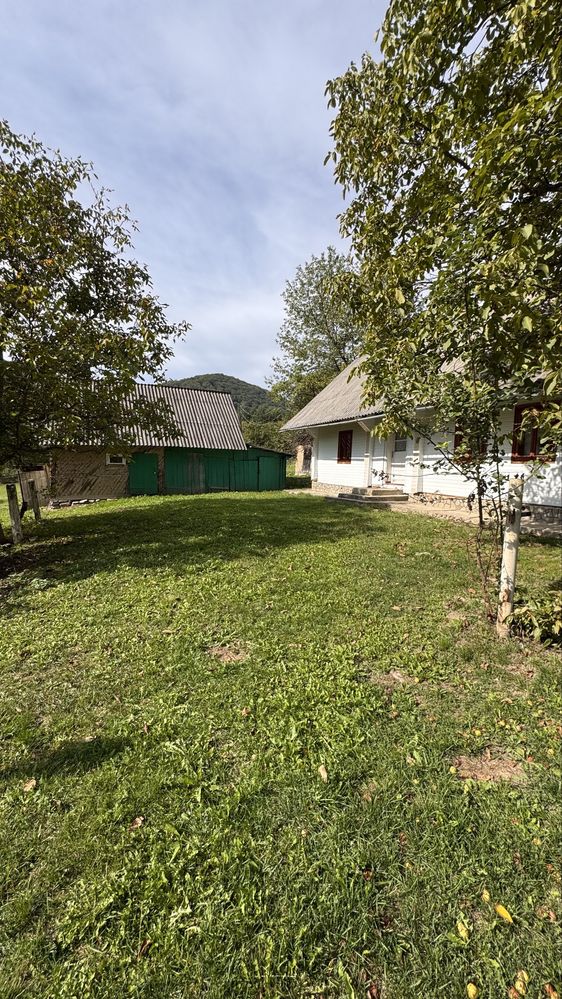 Продаж земельної ділянки під ведення бізнесу, в с. Черешенька.