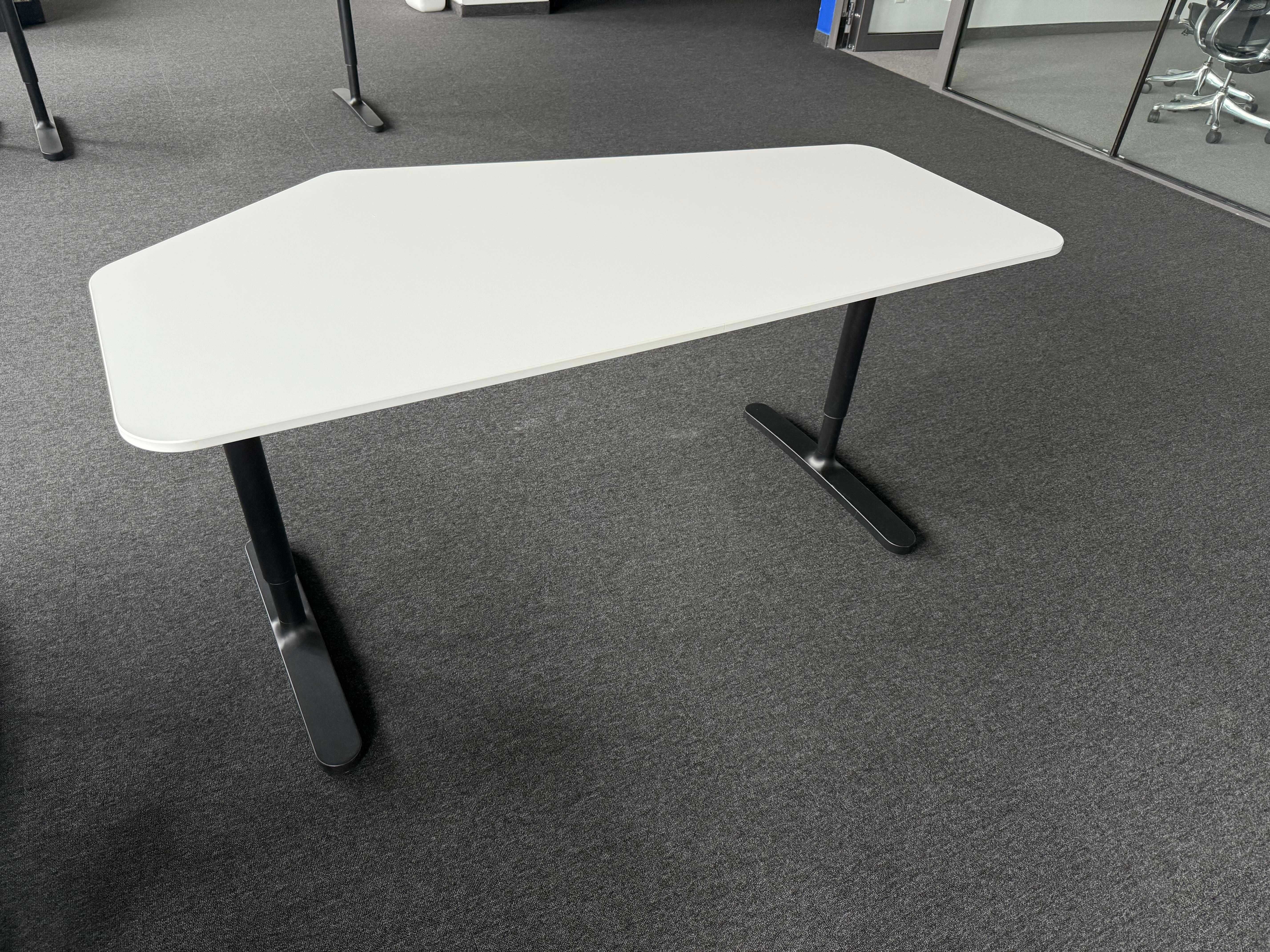 Biurko ergonomiczne BEKANT 160x80 - dostępne 4 sztuk