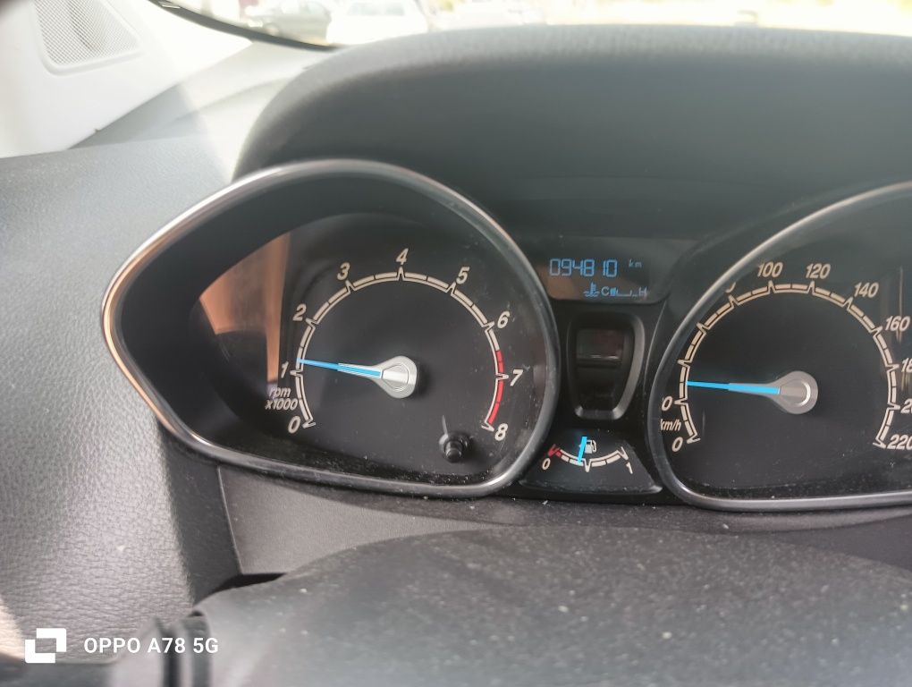 Ford Tourneo Courier 5 lugares