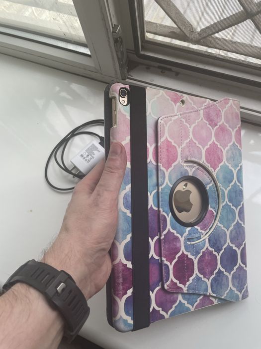 Планшет Apple Ipad Pro 10,5 lte ios 14 BH 100%