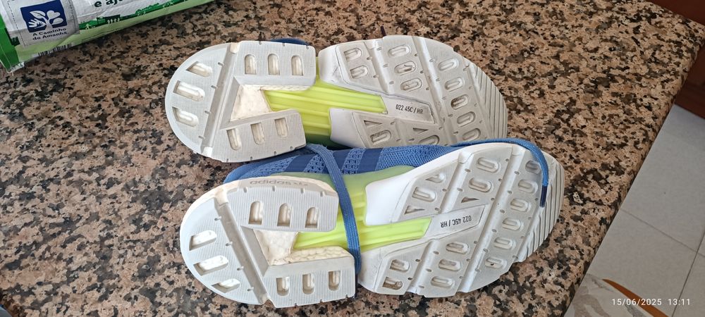 Tênis adidas 44.5