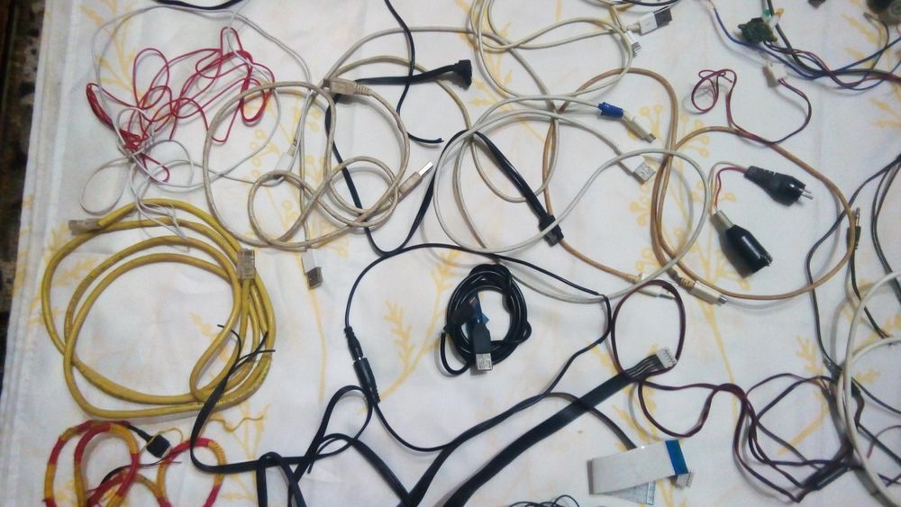 Набір кабелів, шнурів