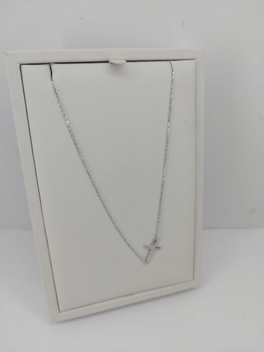 Srebrny łańcuszek z krzyżykiem 1,43G 43CM