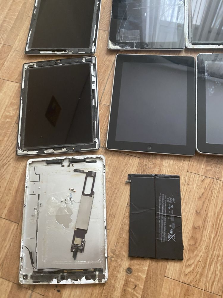 Запчастини на iPad. Екрани. Батареї. Ціна за все.