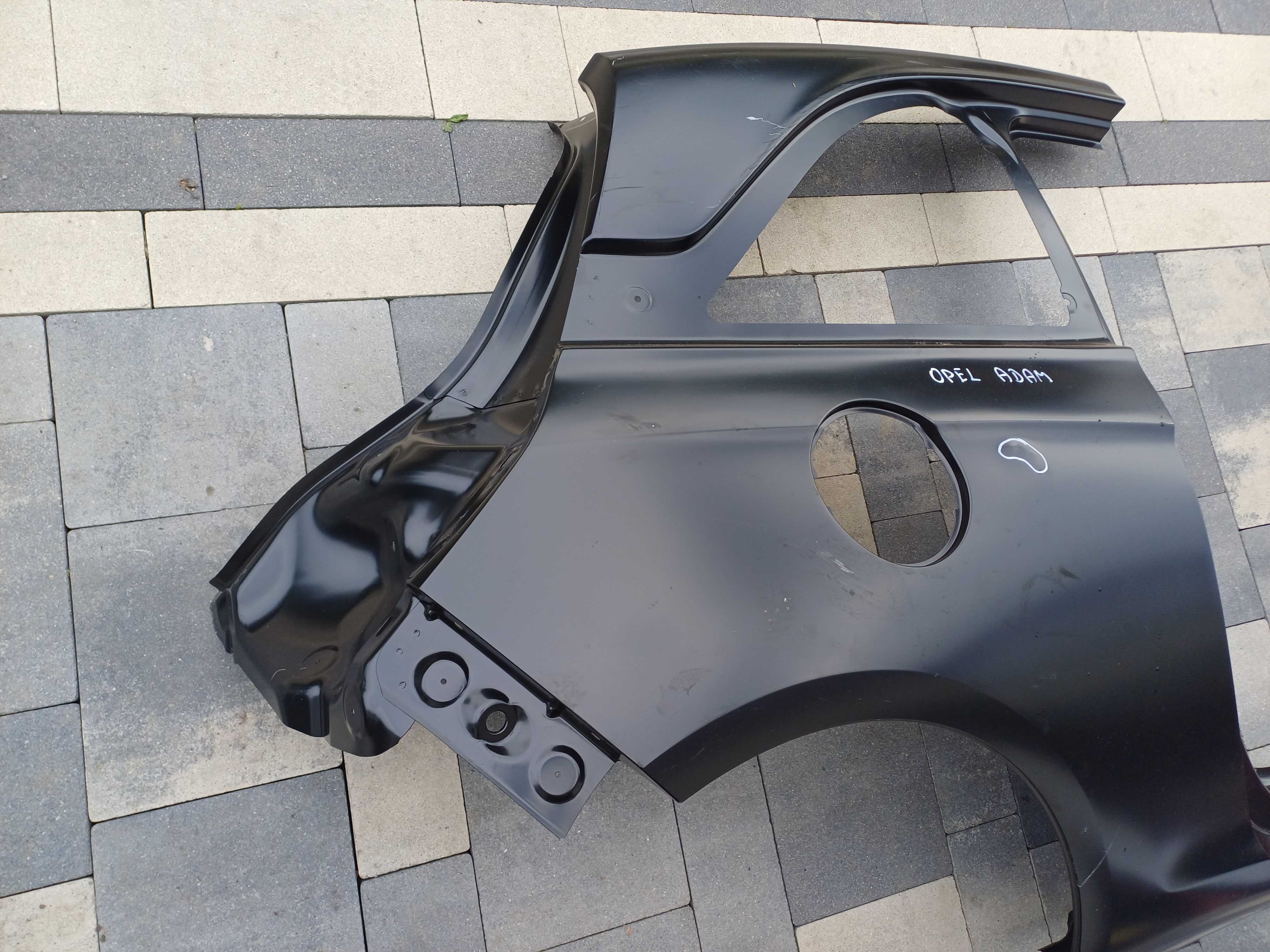 błotnik prawy tył opel adam