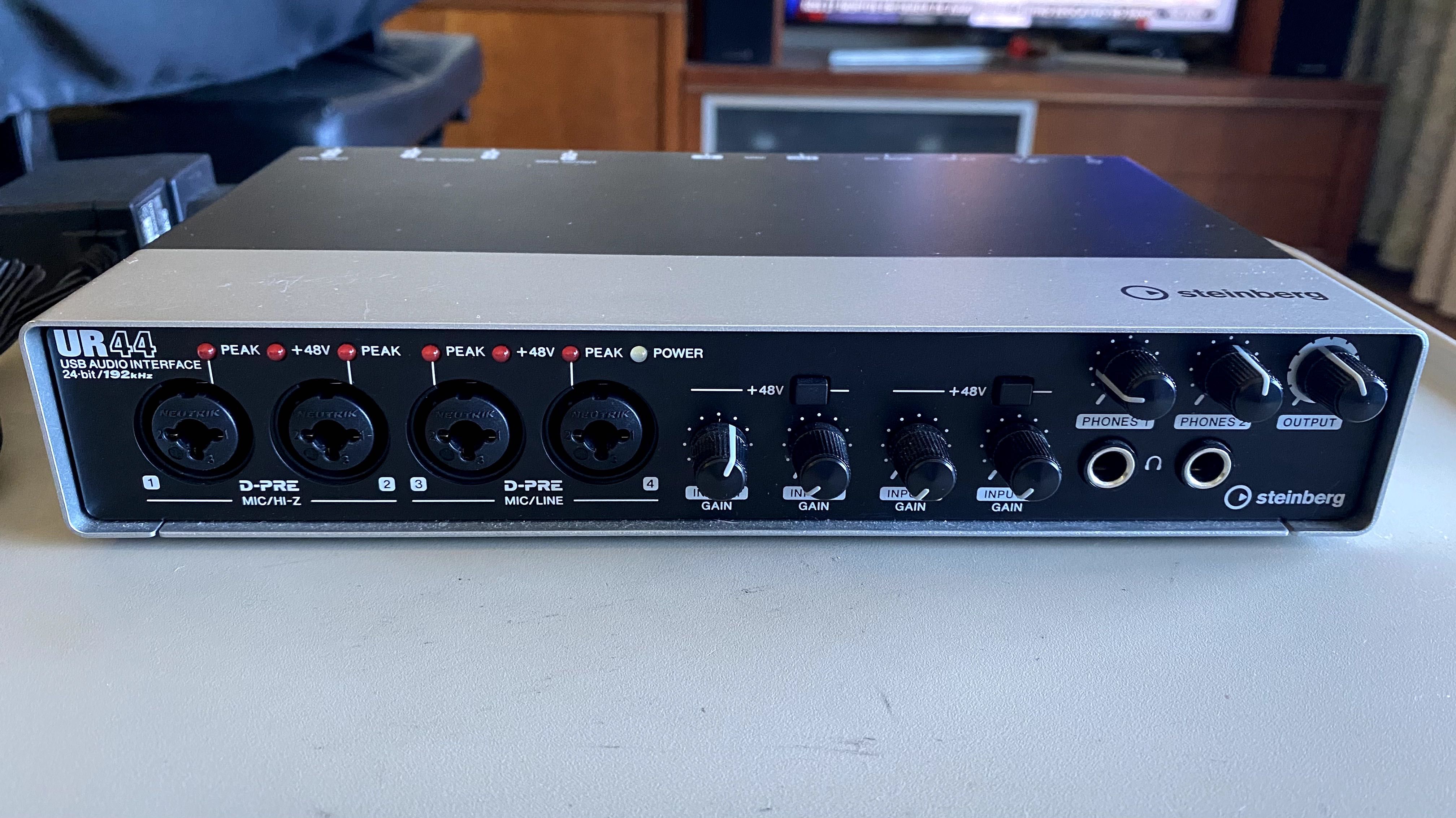 Interface audio Steinberg UR44 multicanal excelente!