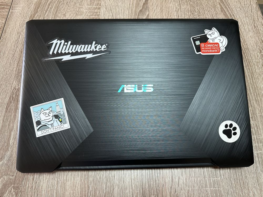 Ноутбук Asus M570DD