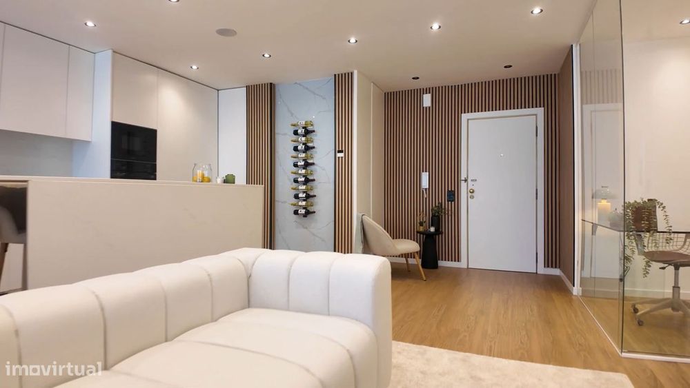 Apartamento T2 com varandas no Centro Porto