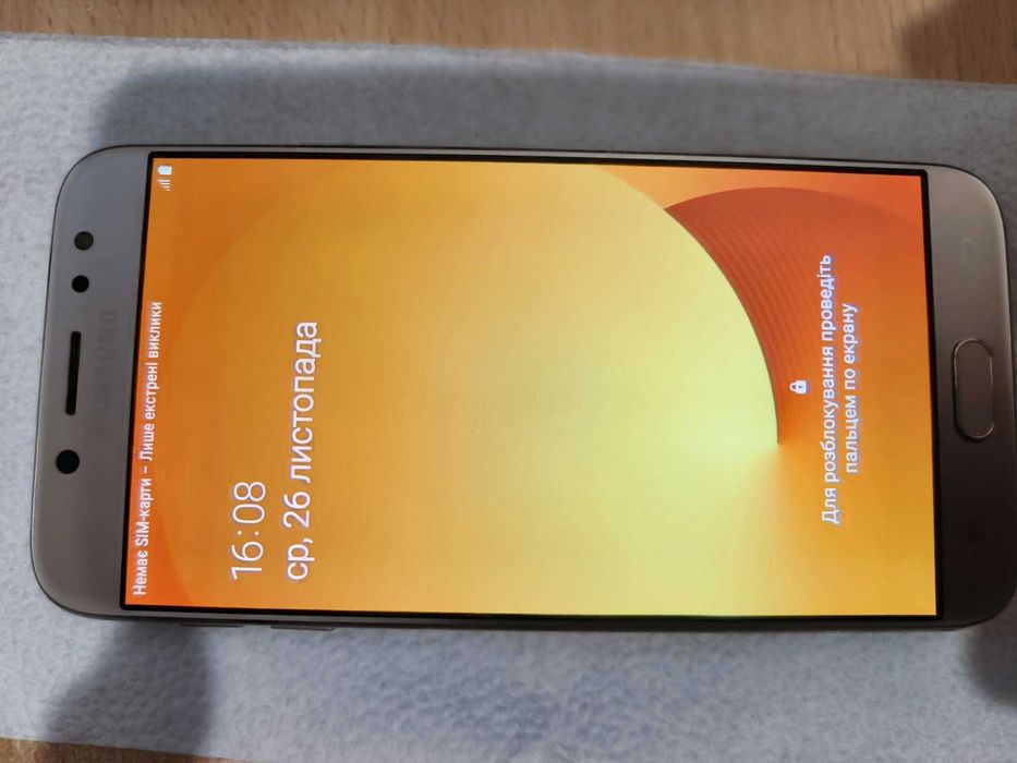 Смартфон Samsung Galaxy J7 J730F 3/32GB Gold