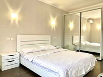ApartPoltavaСВІТЛІ апарт.80м2 ,ОКРЕМІ кімн, НОВОБУДОВА.Центр.ЧЕК банк.