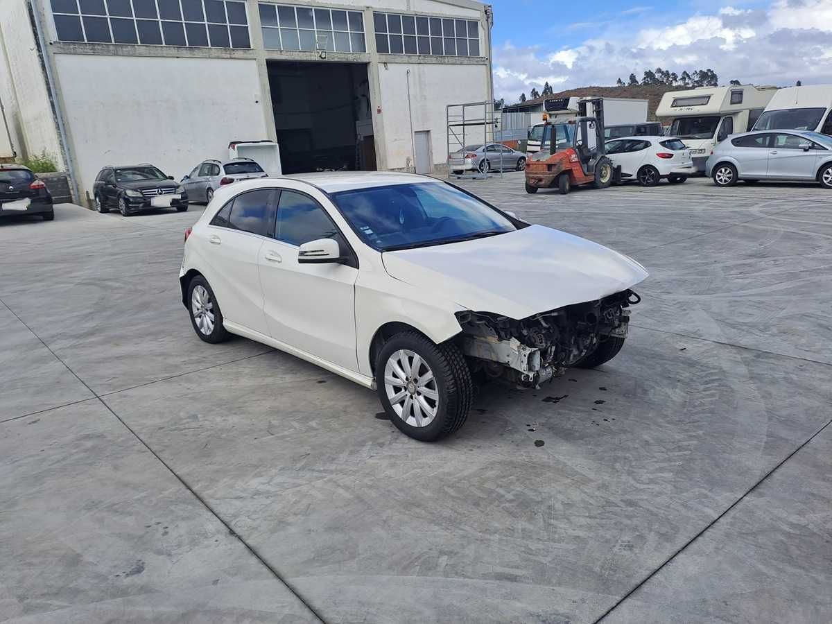Mercedes A180d, 2013