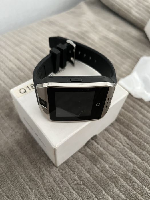 Продам смарт-годинник Q18