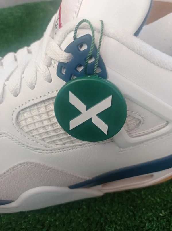 Novo Jordan 4 Blue Navy 42.5 – Original Box & StockX Authentication