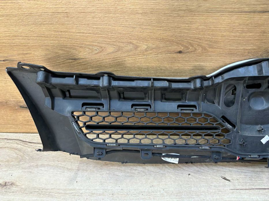 Grill atrapa zderzaka Toyota Verso II